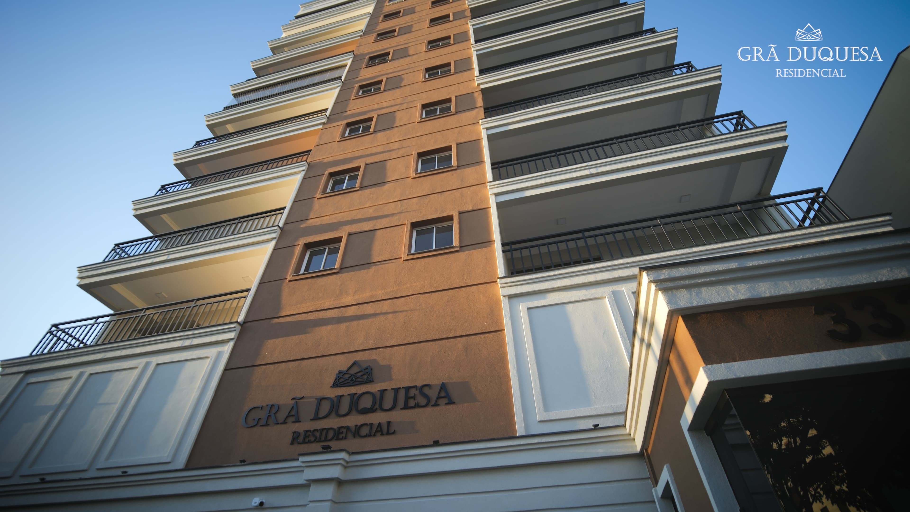 td.00_32_10_17.Quadro029.jpg